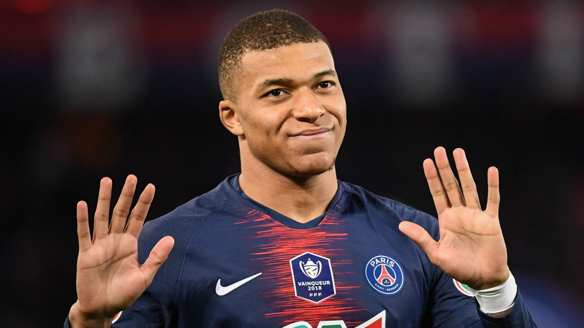 Mbappé ya no necesita servilleta