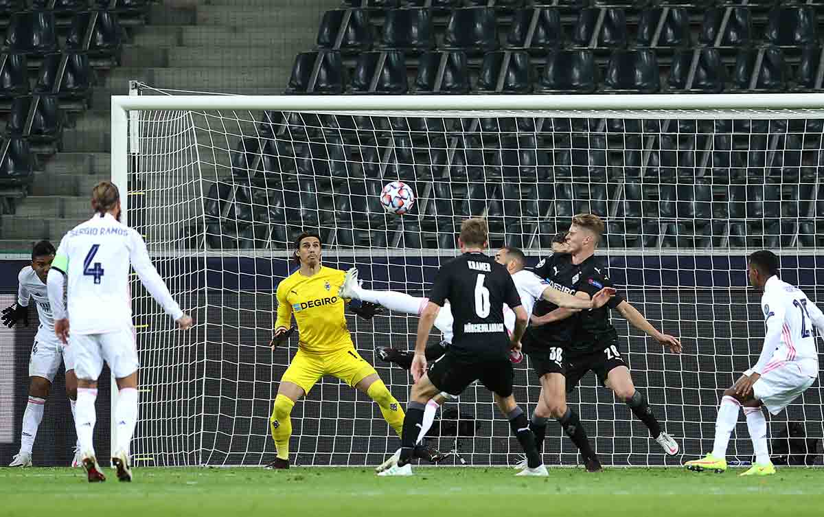 Borussia Mönchengladbach, 2 - Real Madrid, 2: Angustia y milagro