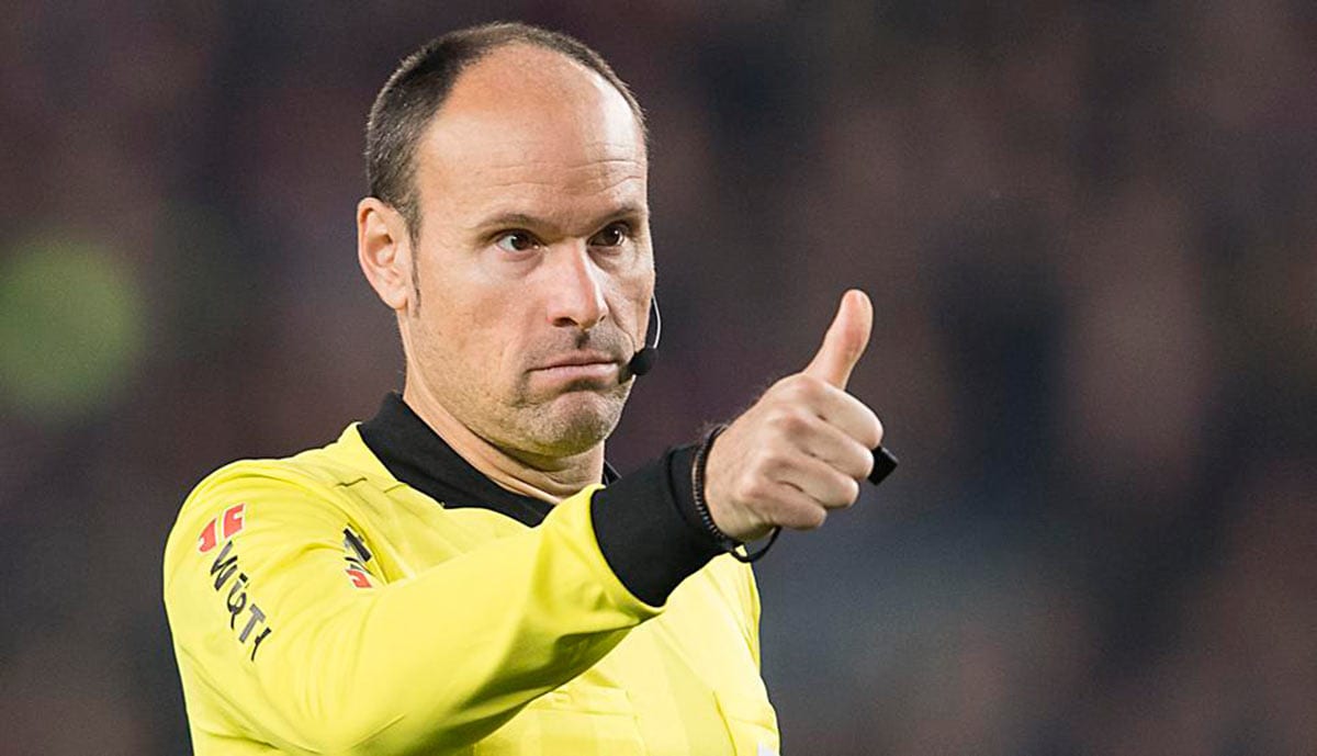 Mateu Lahoz en el Real Madrid - Atlético