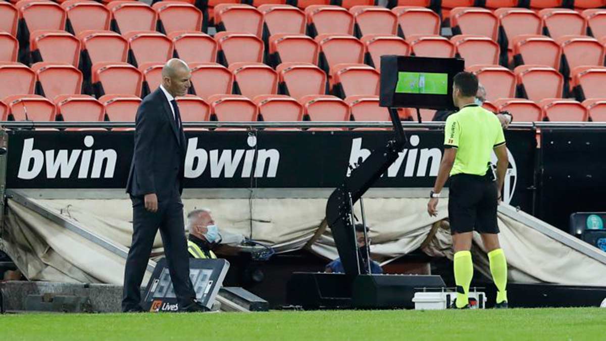 El clavo arbitral que sepulta al Madrid