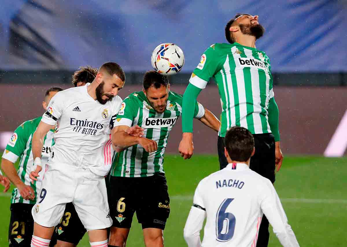 Real Madrid, 0 - Betis, 0: Empate que aleja la Liga