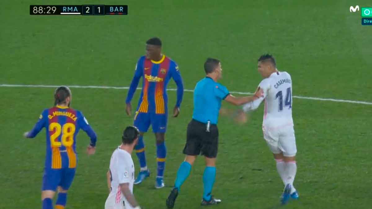 Gil Manzano en el Real Madrid - Barcelona