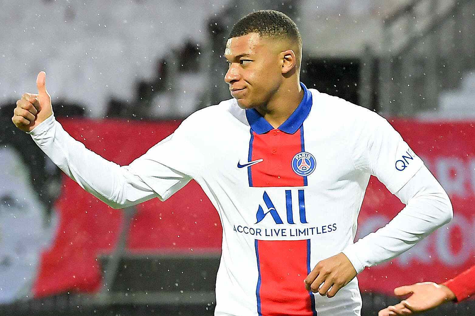 Esperando a Kylian Mbappé