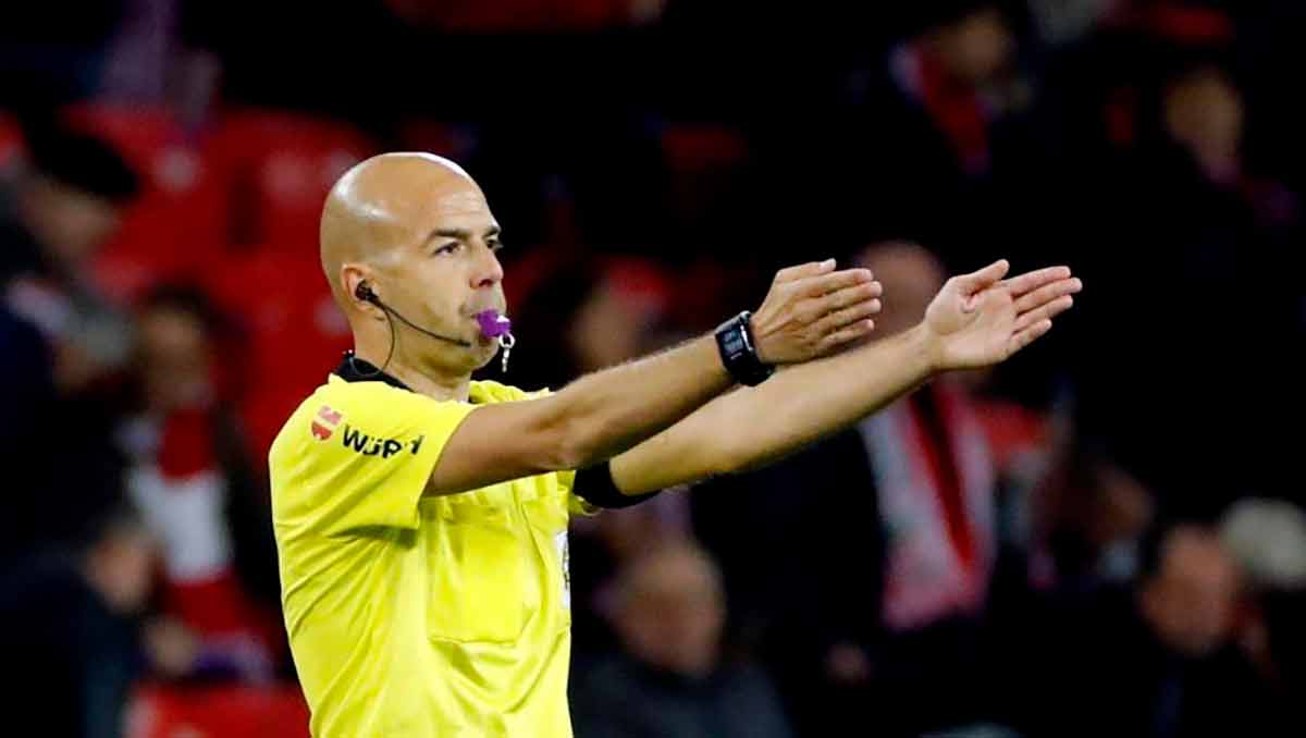 González Fuertes en el Valencia, 1 - Real Madrid, 2