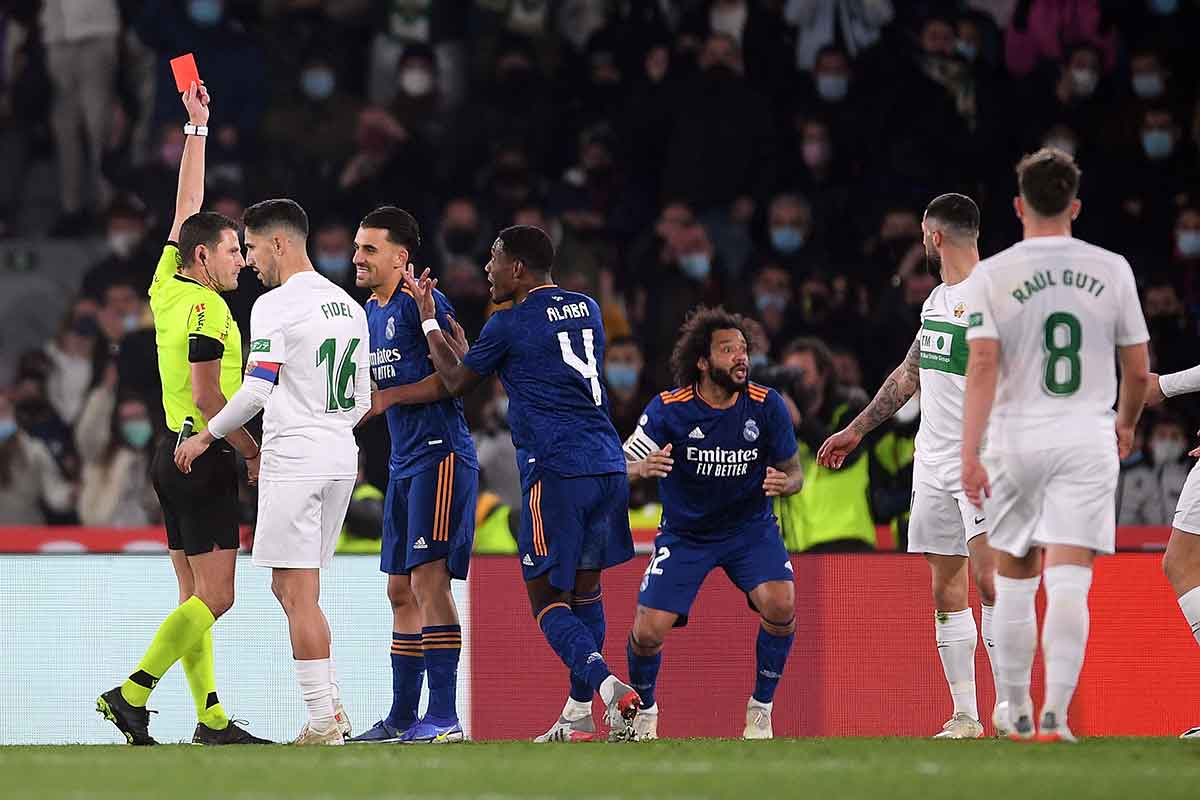 Figueroa Vázquez en el Elche, 1 - Real Madrid, 2