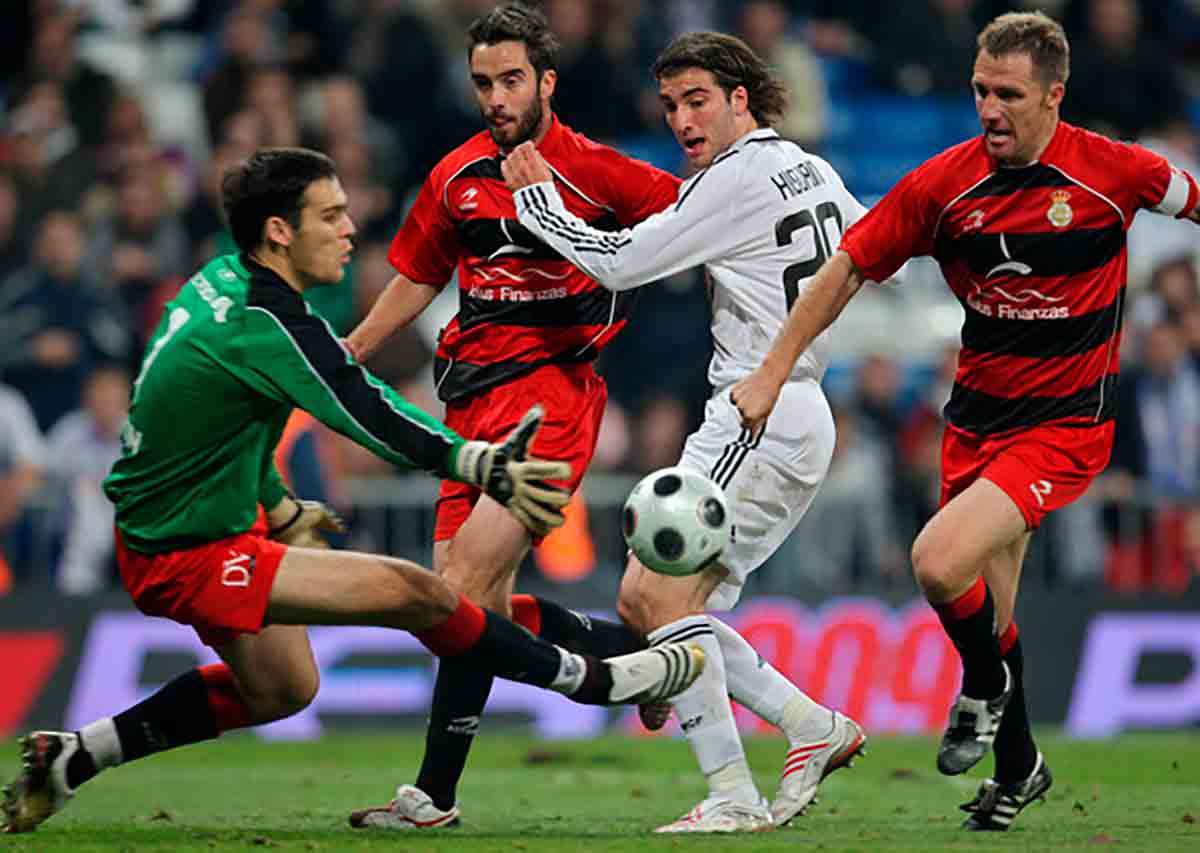 Higuaín-Real-Unión-Copa-2009