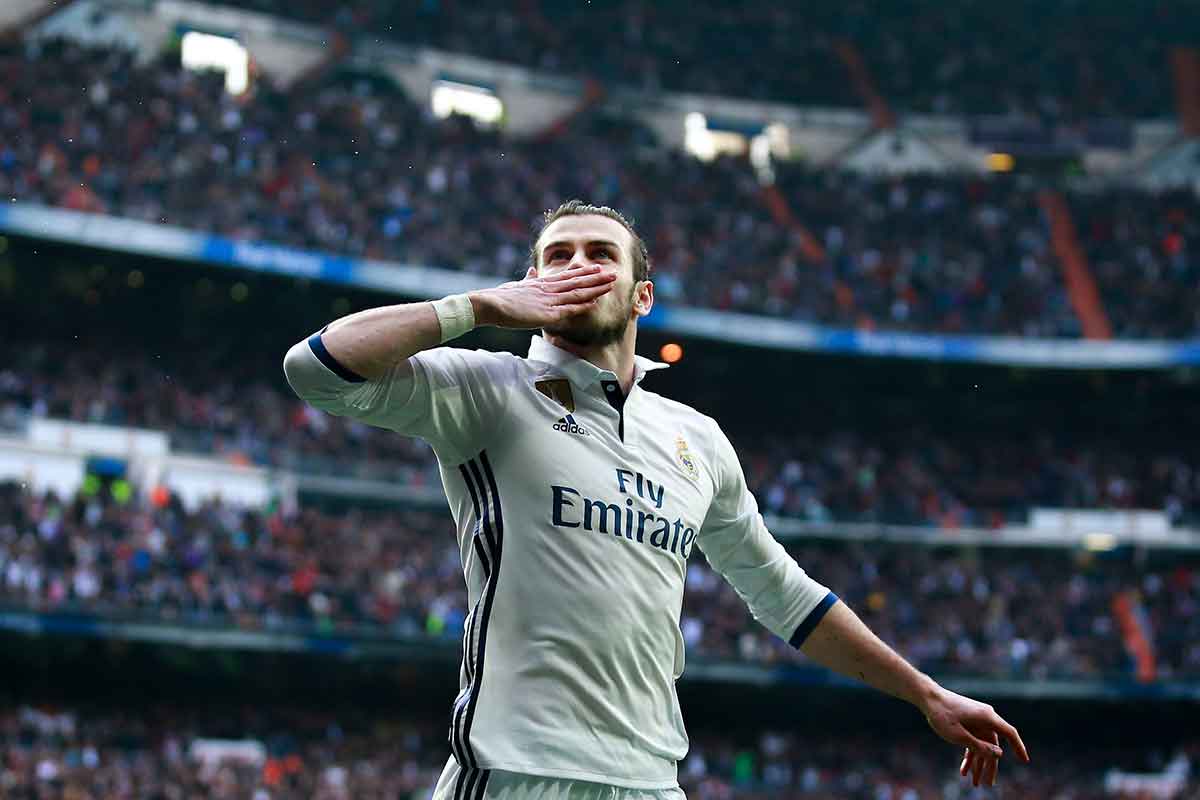 Bale beso Bernabéu