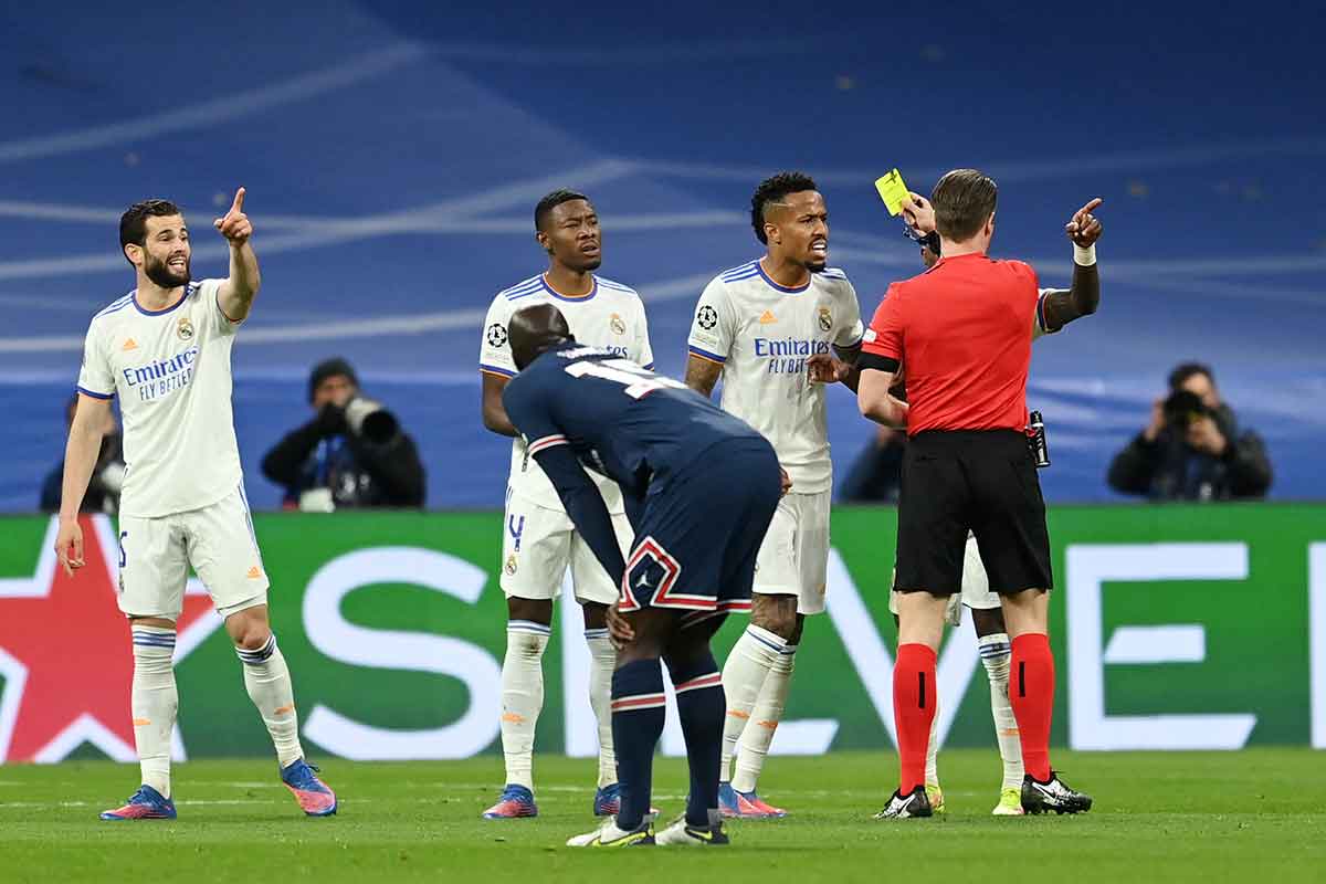 Makkelie en el Real Madrid, 3 - PSG, 1