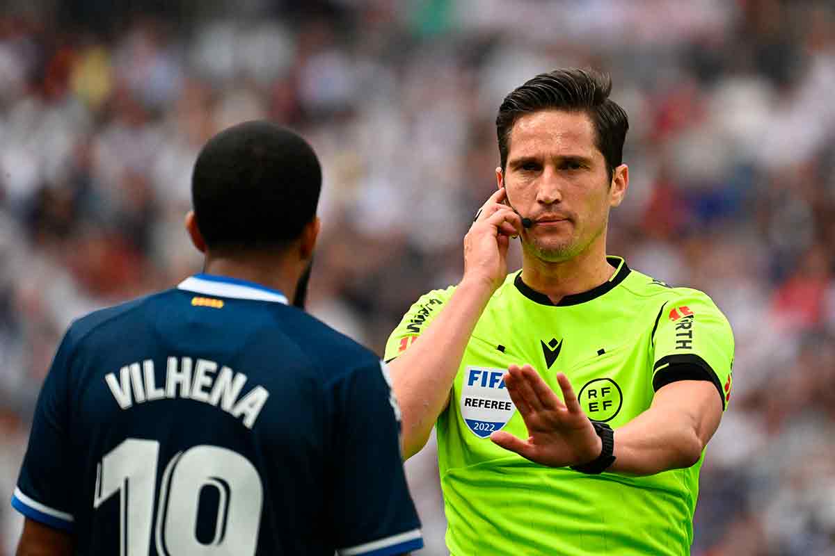 Munuera Montero en el Real Madrid, 4 - Espanyol, 0