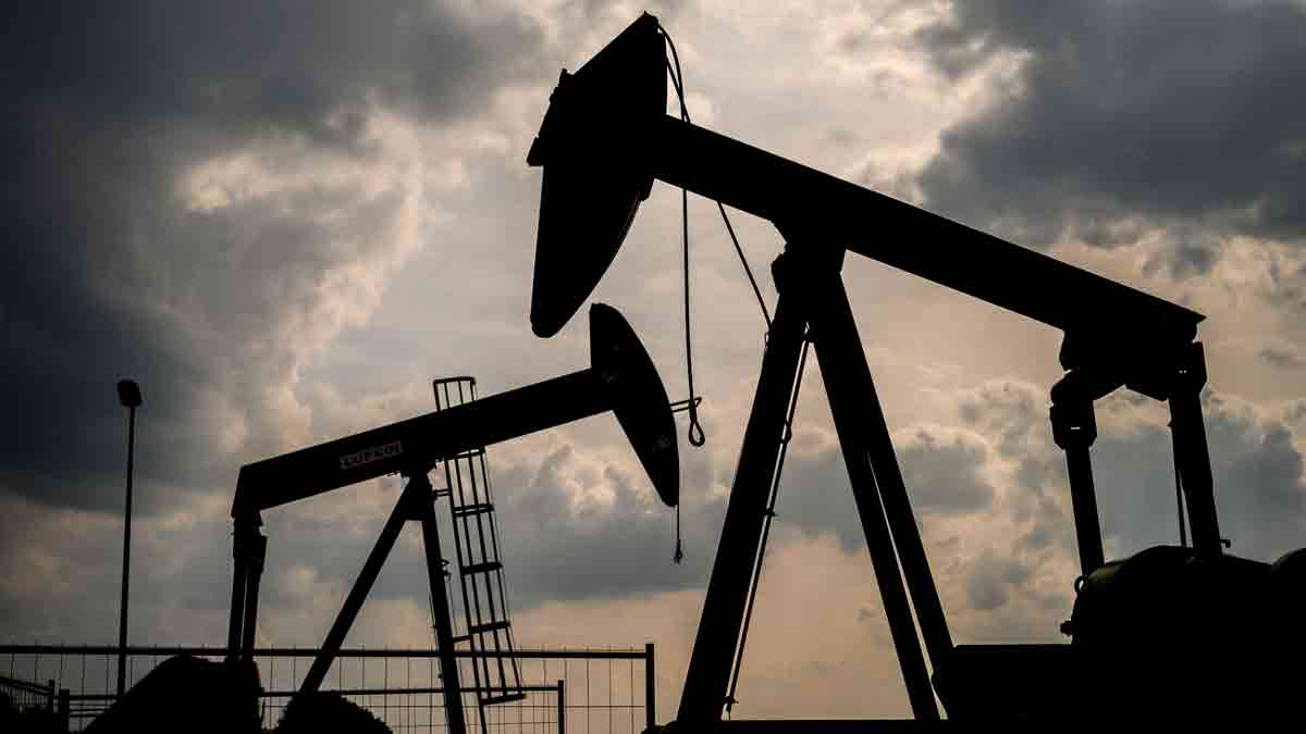 El fútbol ha muerto, viva el petróleo