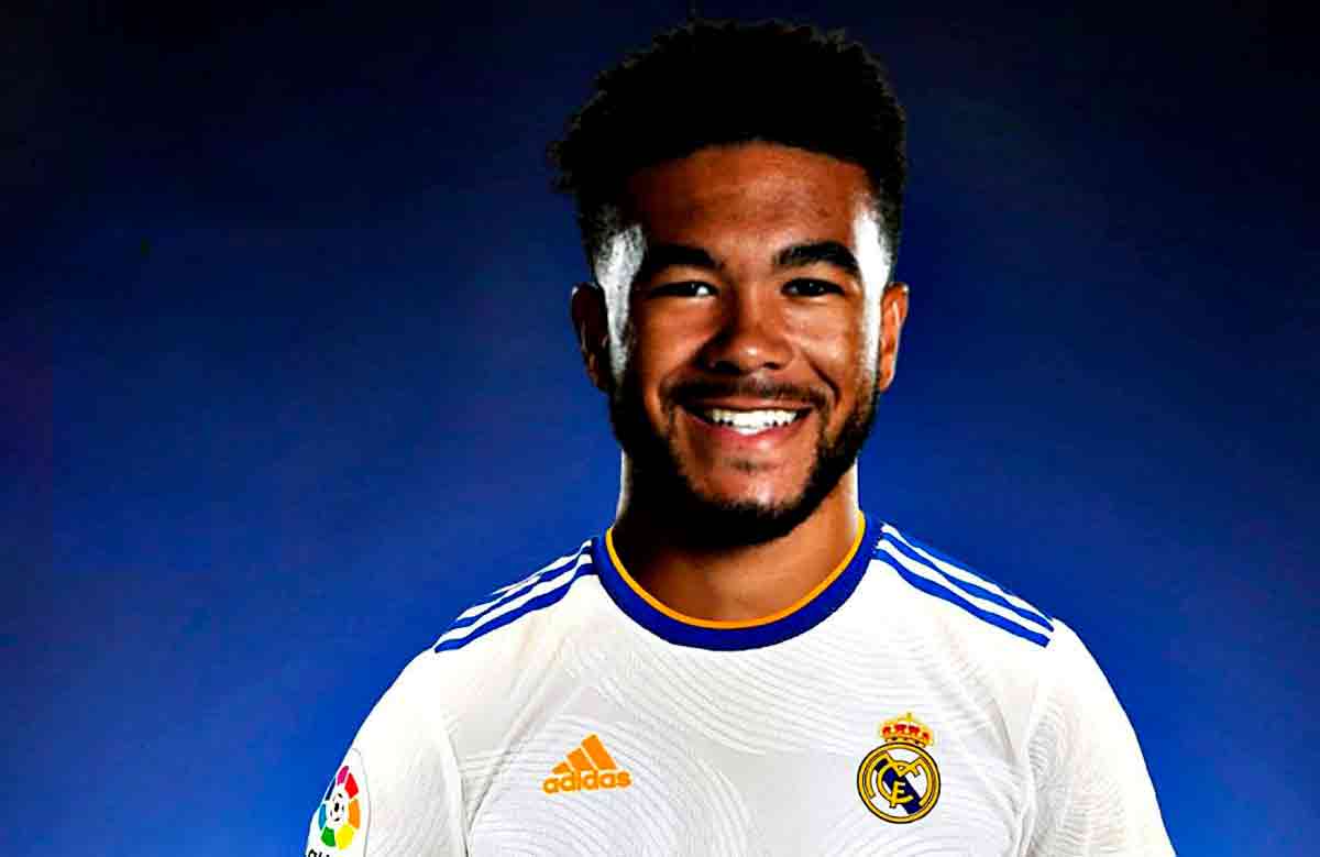 Reece James: FICHAR