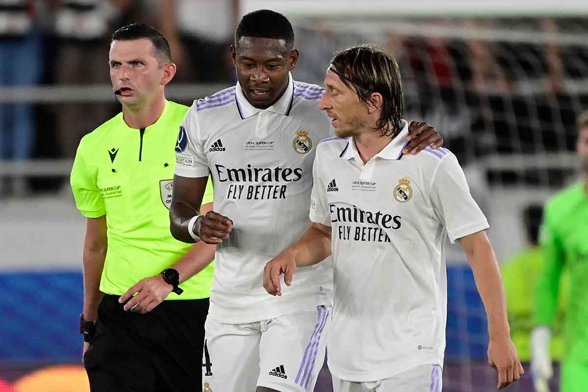 Michael Oliver en el Real Madrid, 2 - Eintracht, 0