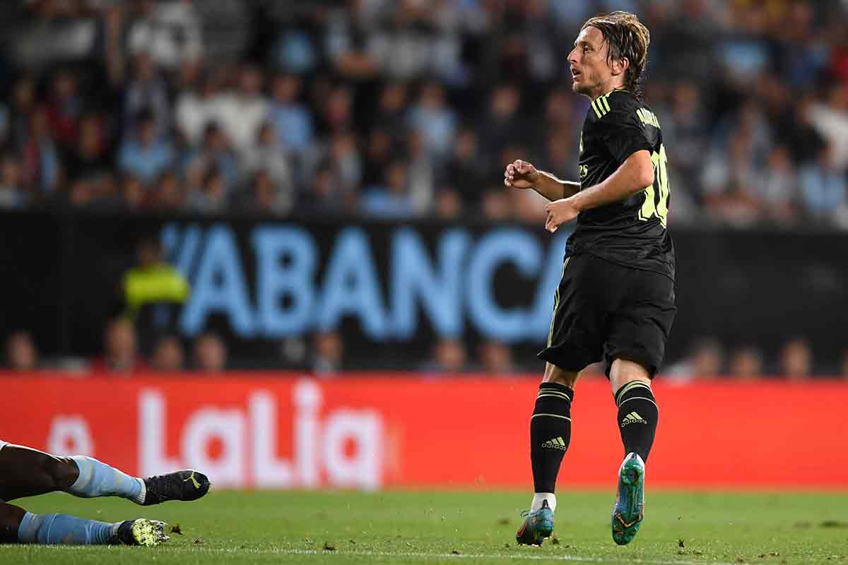 Modric mira su gol frente al Celta