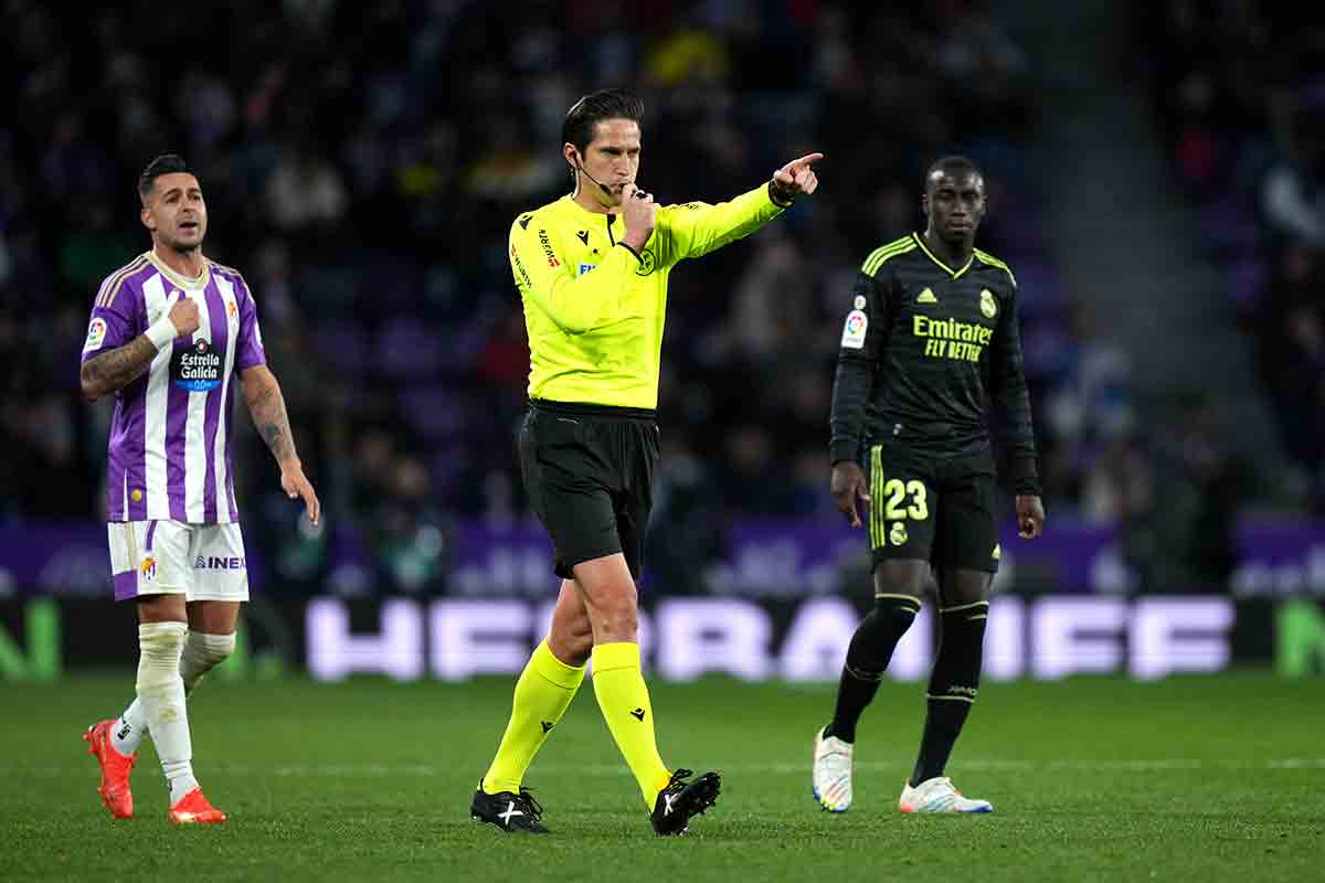 Munuera Montero en el Real Valladolid, 0 - Real Madrid, 2