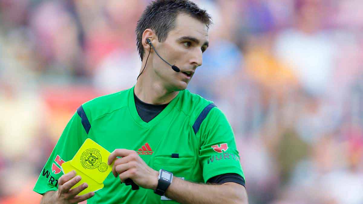 De Burgos Bengoetxea en el Real Madrid, 1 - Barcelona, 3