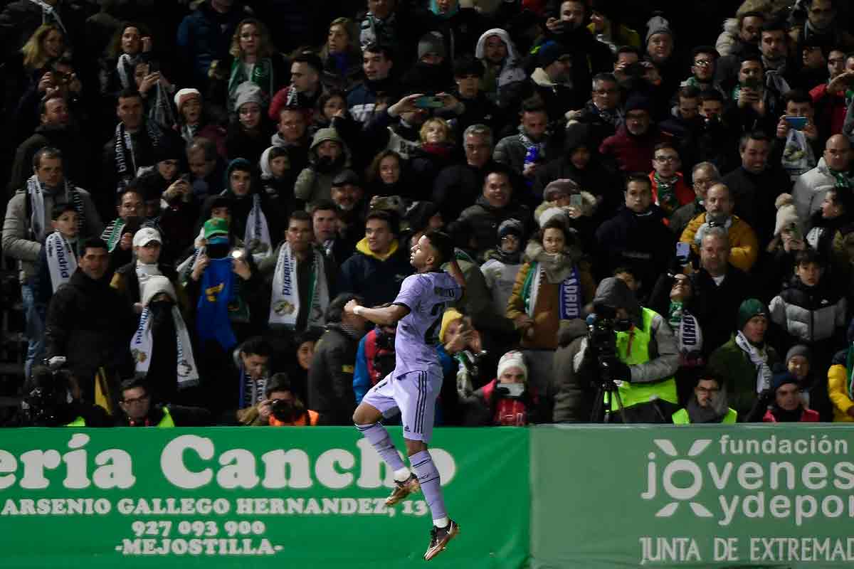 0-1: Rodrygo emerge del patatal
