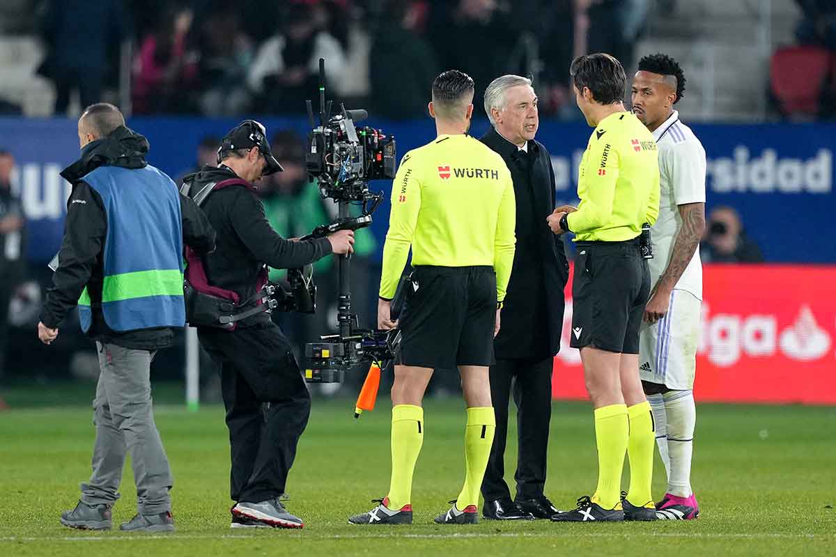 Munuera Montero en el Osasuna, 0 - Real Madrid, 2