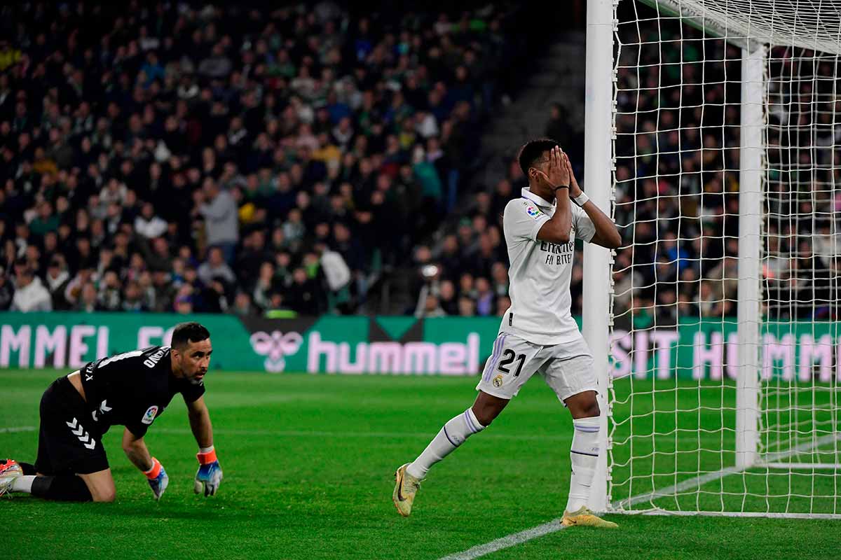 0-0: Un cándido Madrid se deja la Liga en Sevilla