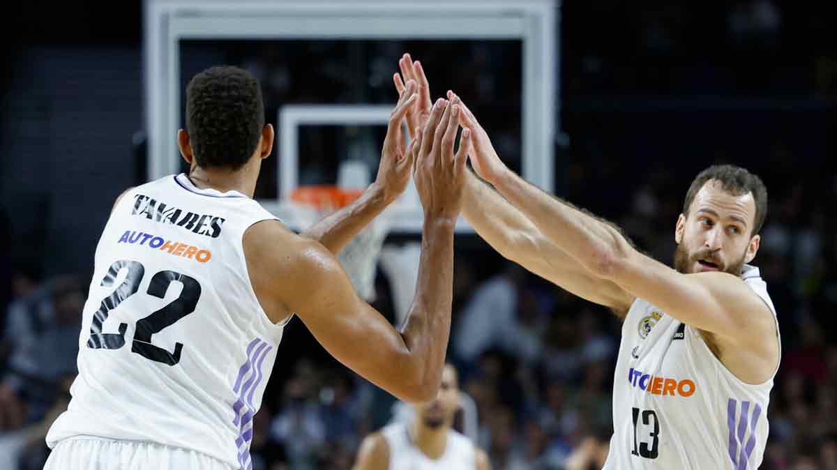 66-78: Romance de Tavares y los Space Cowboys