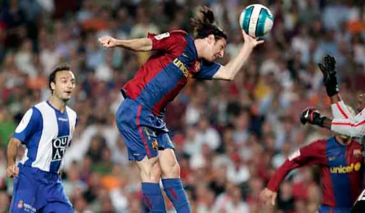 Mano Messi gol Espanyol