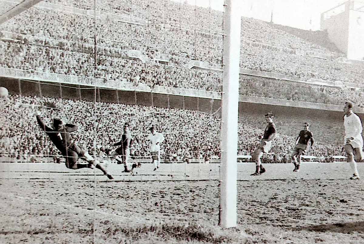 Gol de Castaño frente al Partizan