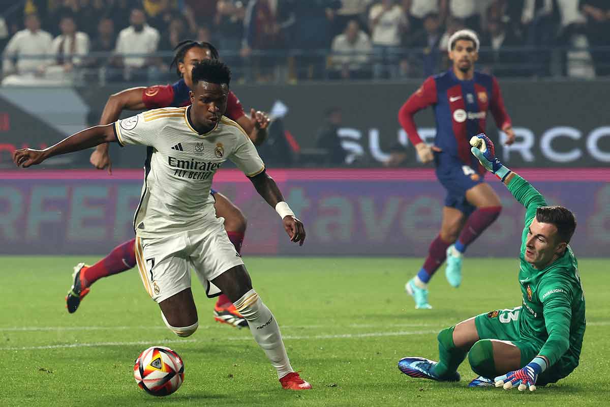Pocos marcaron un hat-trick al Barça en la primera parte