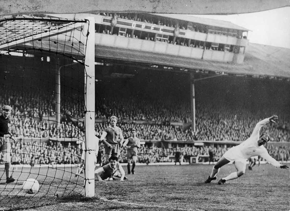 Gol de Di Stéfano al Eintracht en Glasgow 1960