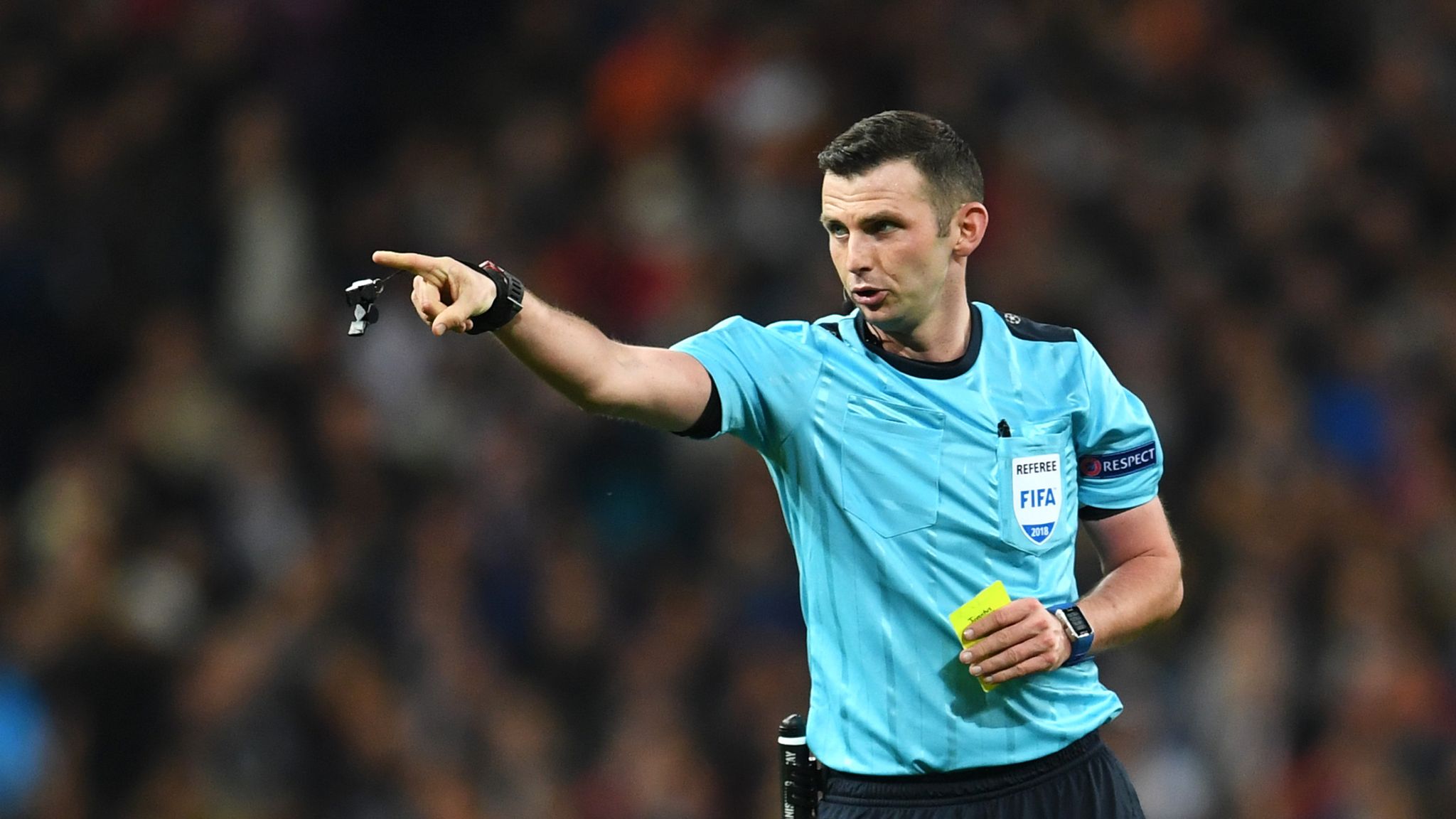Michael Oliver en el Olympiacos-Real Madrid