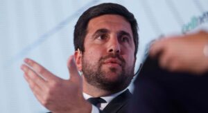 Riquelme se columpia